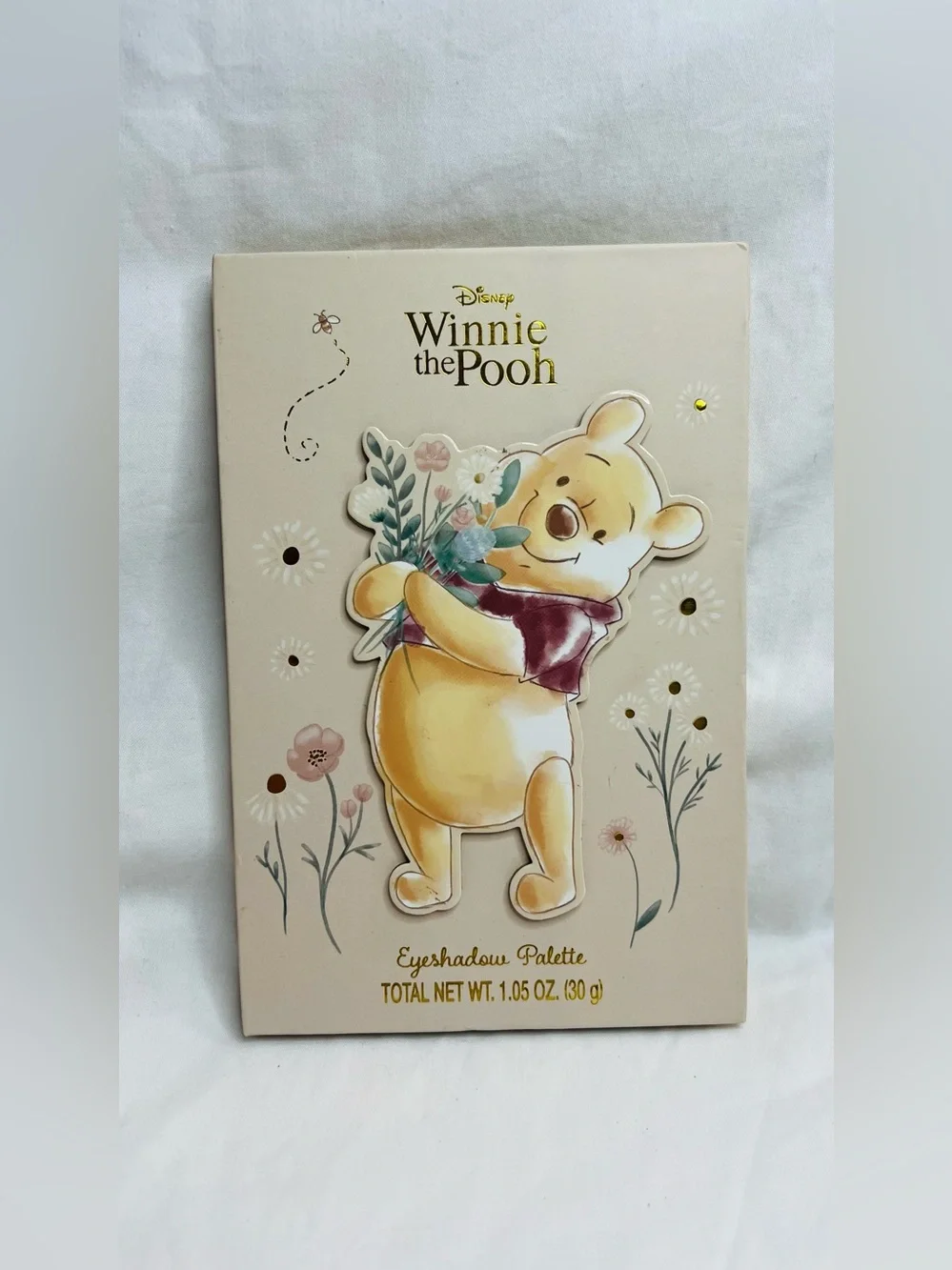 Disney Winnie the Pooh Pastel Yellow & Beige Wall Art eyeshadow palette